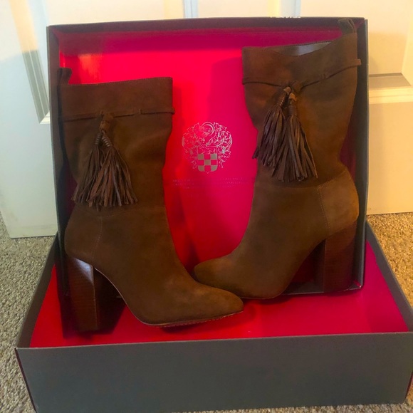 VINCE CAMUTO BOOTS - Picture 4 of 13